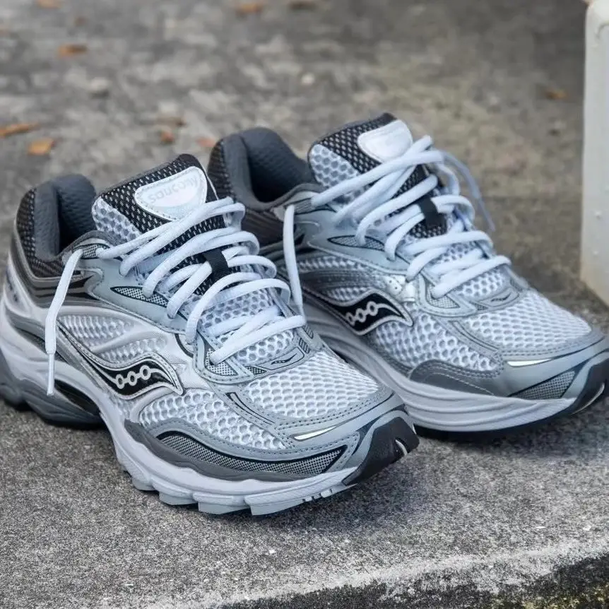 Saucony Shadow 6000 Sneakers / Bottega Veneta Shoes [Multiple Colorways] 2